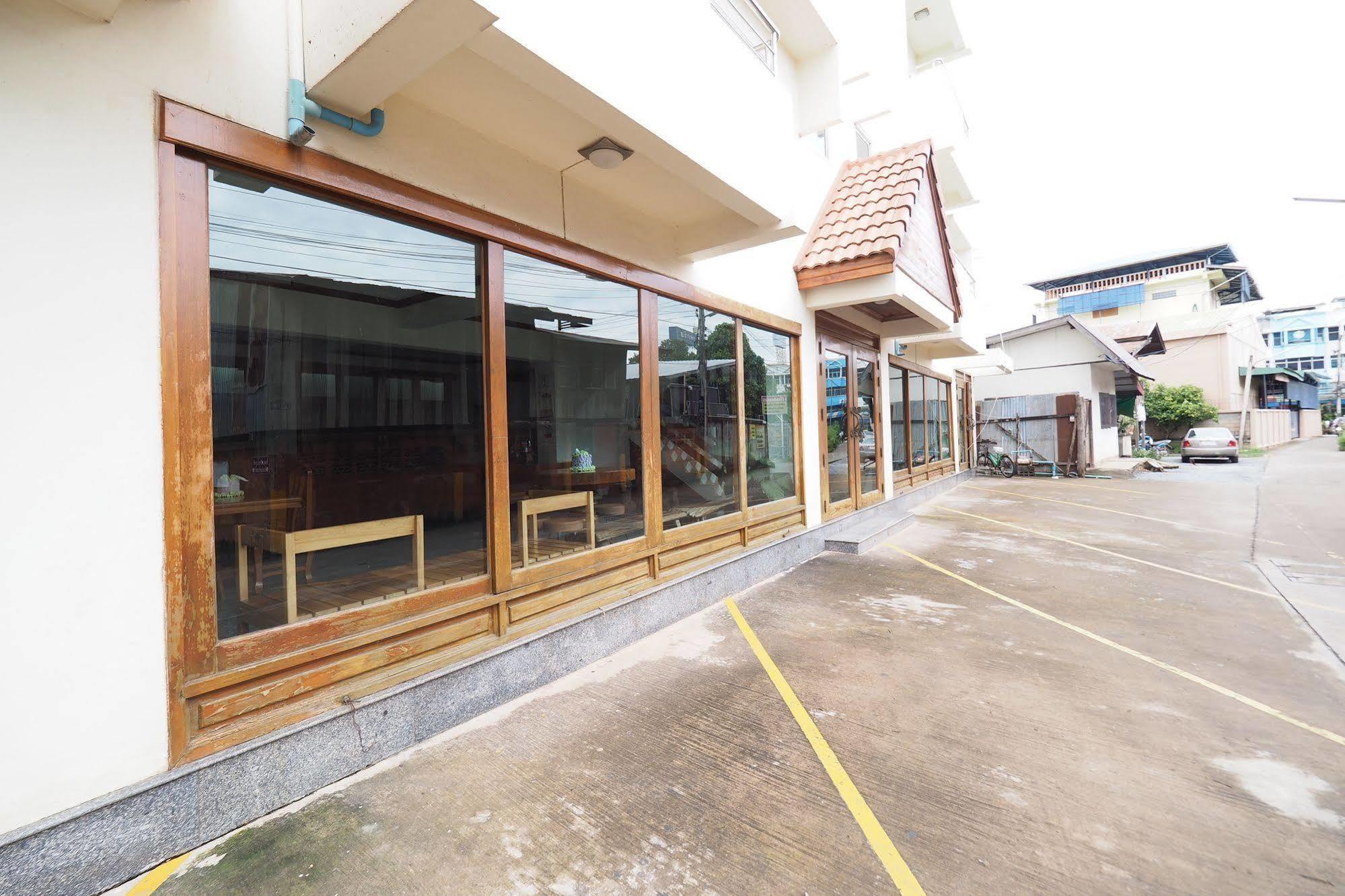 Fah Place Hotel Nan Luaran gambar
